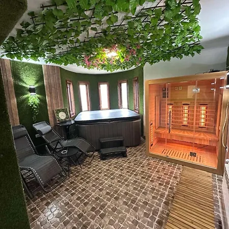 Greenboxapartment *